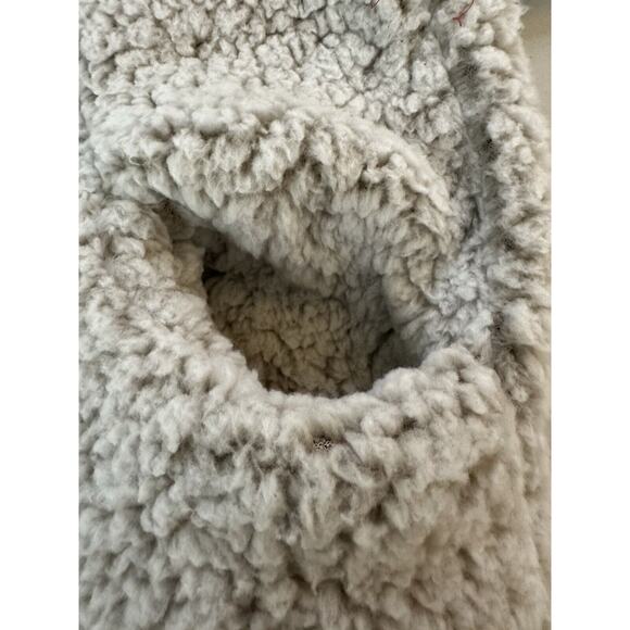 NWT Love Tree Soft Sherpa Faux Fur Vest Jacket Hooded Soft Comfort White&Gray M - Picture 7 of 12